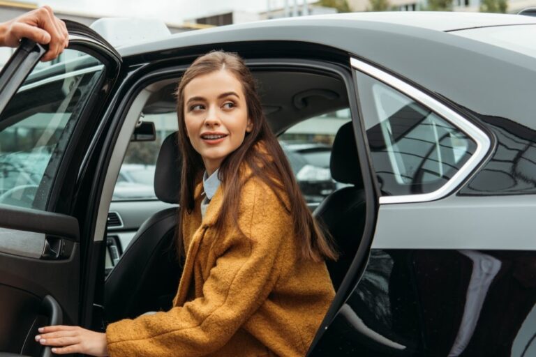 Biggleswade taxi number